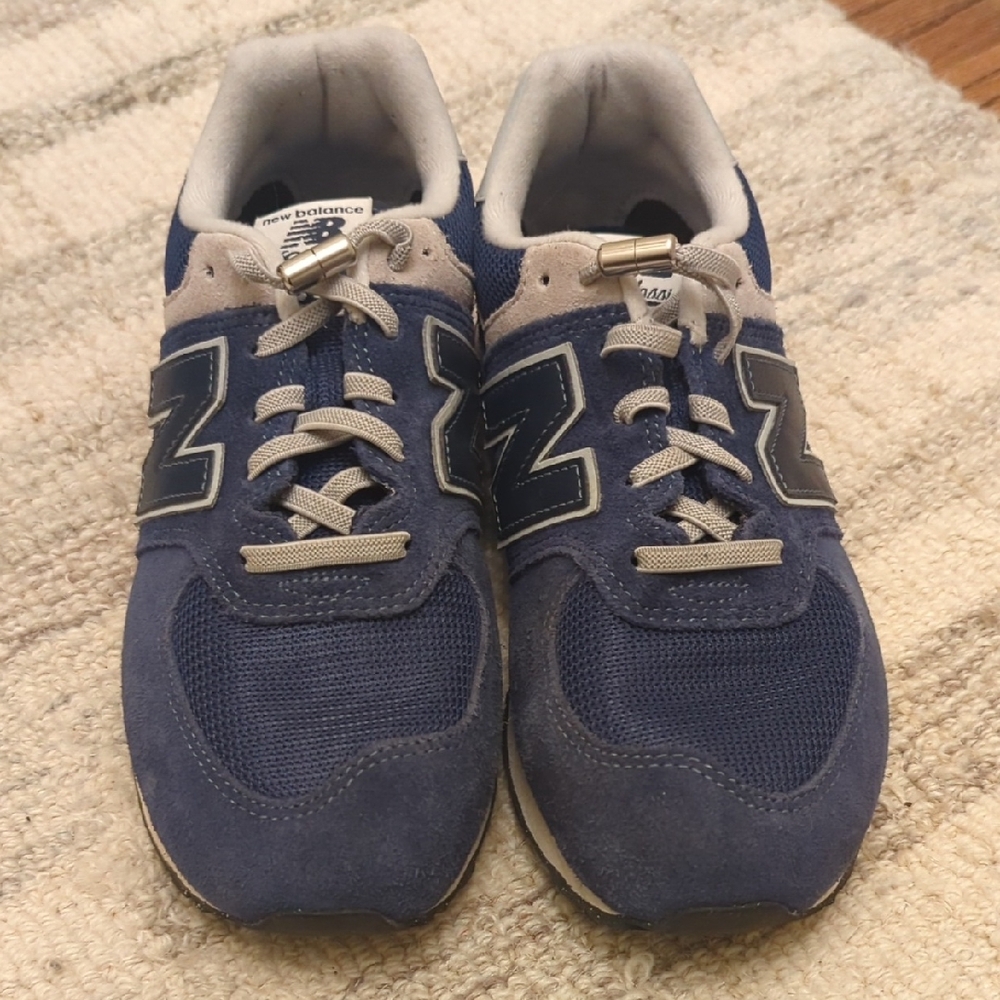 EUC New Balance 574 Kids' Navy and Gray Sneakers Size 4 Wide